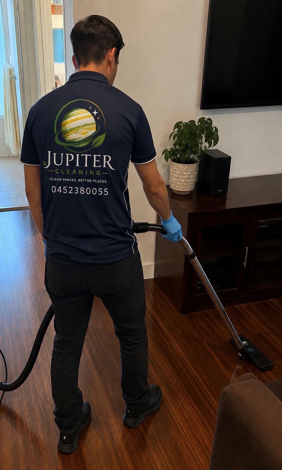 Jupiter Cleaning local Melbourne team member at work